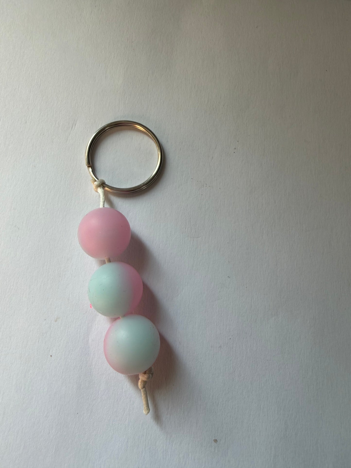 Zipper pulls